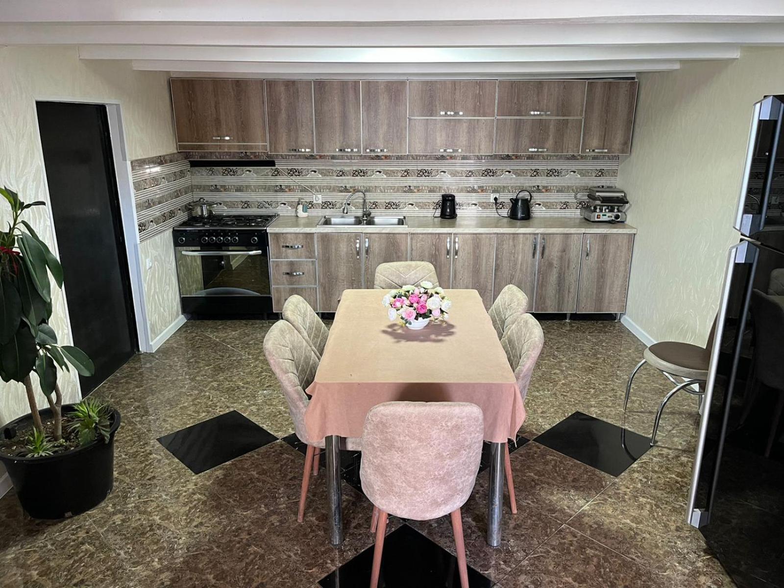Hotel Doko Мартвілі Екстер'єр фото